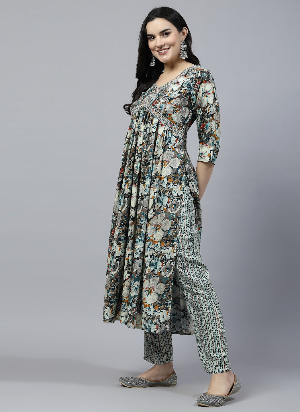 "Chic Alia Cut Kurta Pant Set: Elevate Your Style with Fashionable Flair"